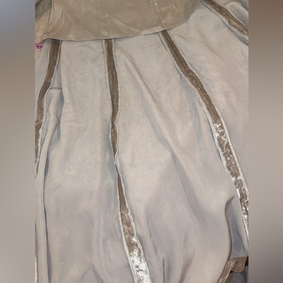 VINCE velvet purl edge paneled slip skirt in oak stone Size:6 STYLE V800430749 - Picture 15 of 16